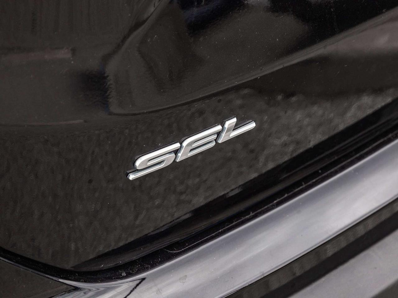 2023 Ford Edge  Photo