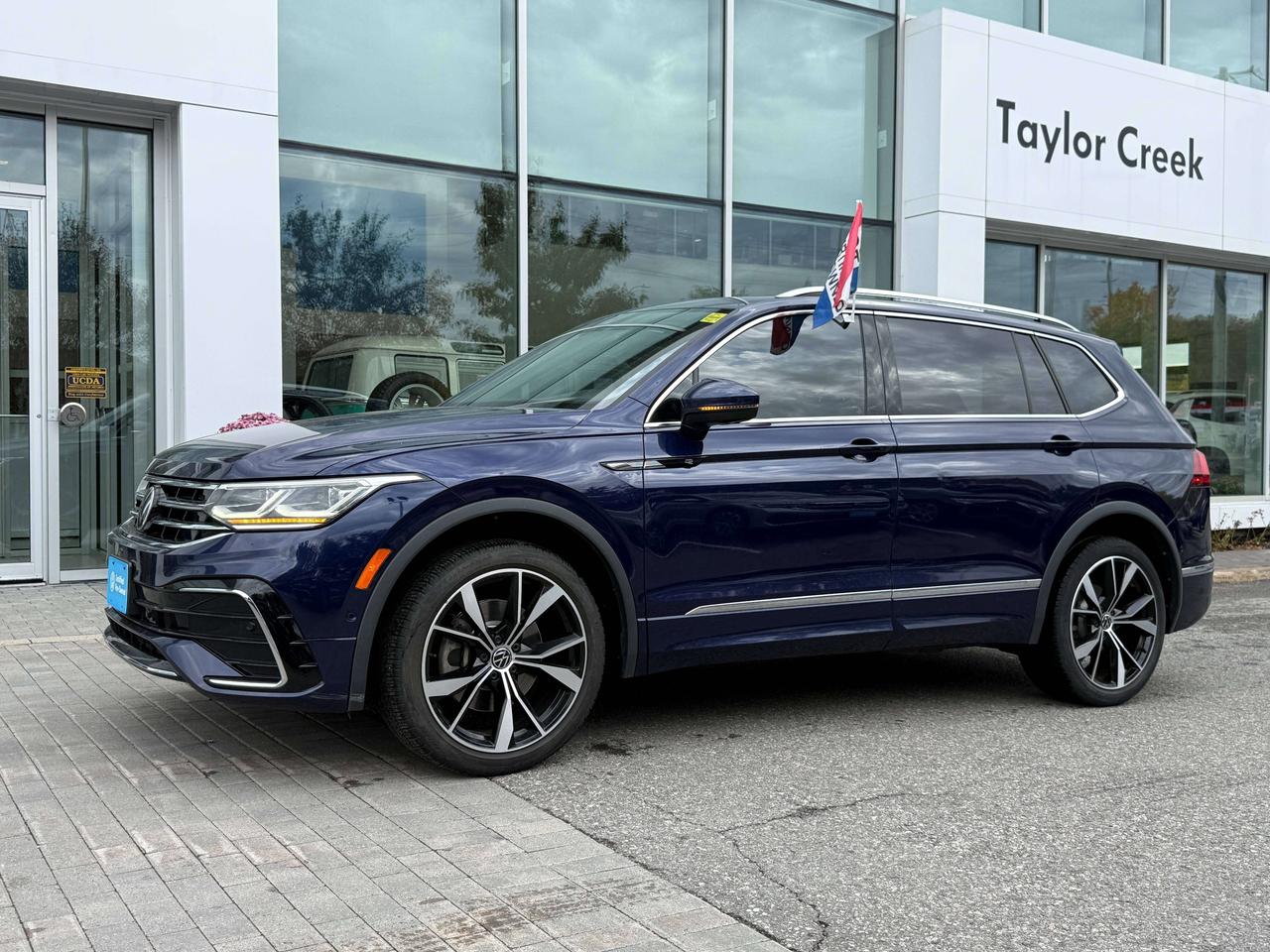 2022 Volkswagen Tiguan Highline R-line Photo