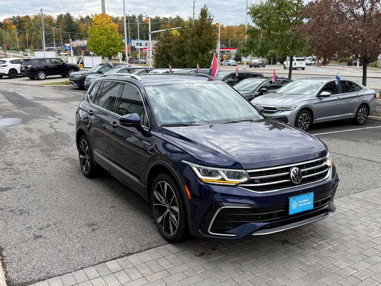 2022 Volkswagen Tiguan Highline R-line Photo