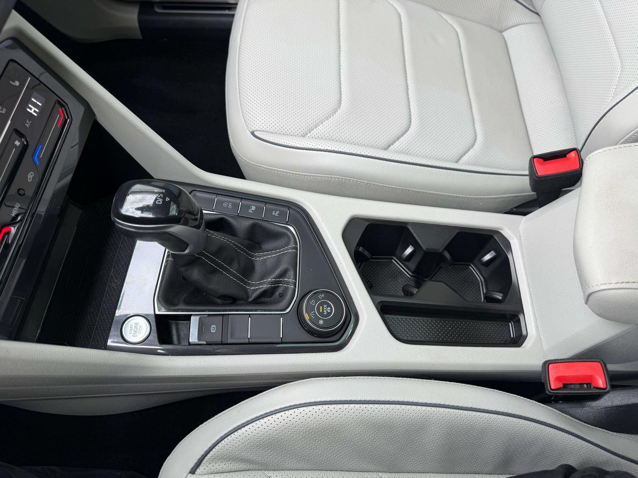 2022 Volkswagen Tiguan Highline R-line Photo