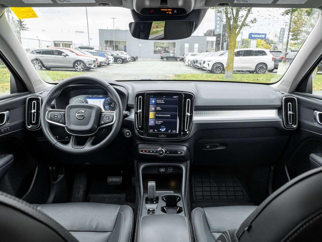 2019 Volvo XC40 Momentum PLUS^Trade In^Navi^Power Roof^One Owner Photo
