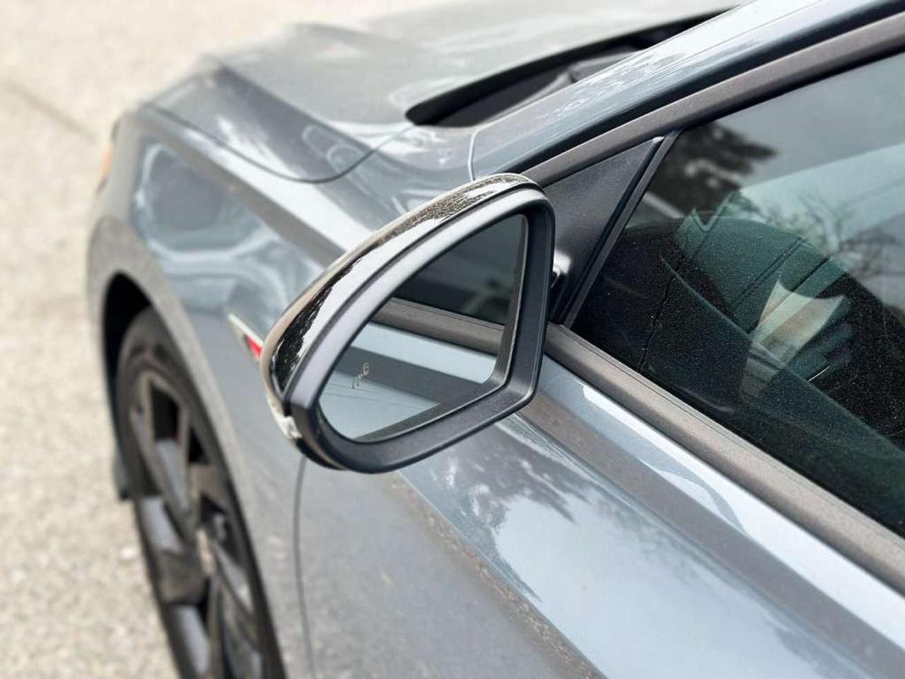 2024 Volkswagen Jetta SUNROOF NAVIGATION SYSTEM ALLOY WHEELS Photo