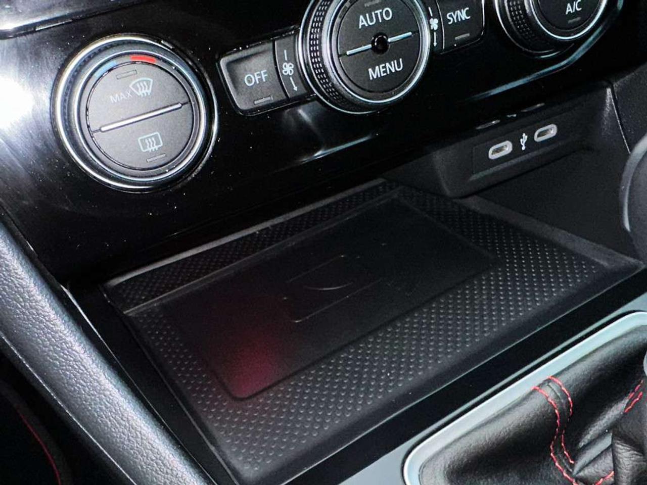 2024 Volkswagen Jetta SUNROOF NAVIGATION SYSTEM ALLOY WHEELS Photo