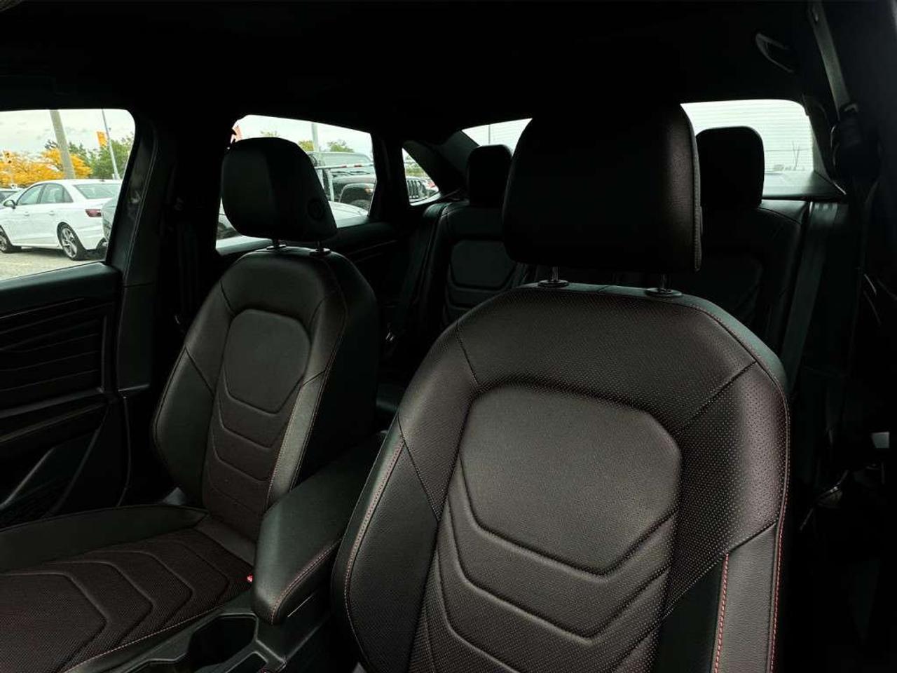 2024 Volkswagen Jetta SUNROOF NAVIGATION SYSTEM ALLOY WHEELS Photo