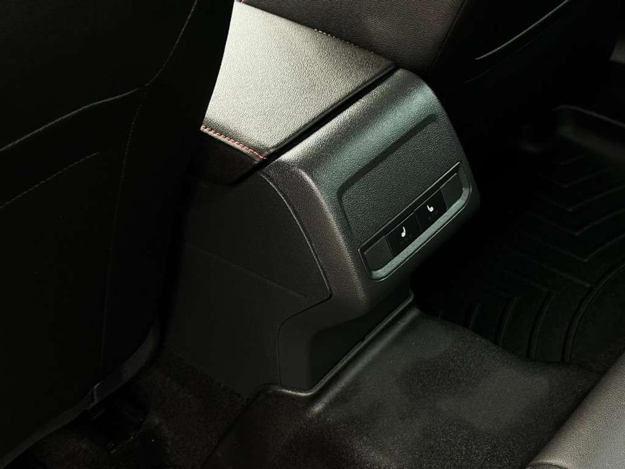 2024 Volkswagen Jetta SUNROOF NAVIGATION SYSTEM ALLOY WHEELS Photo