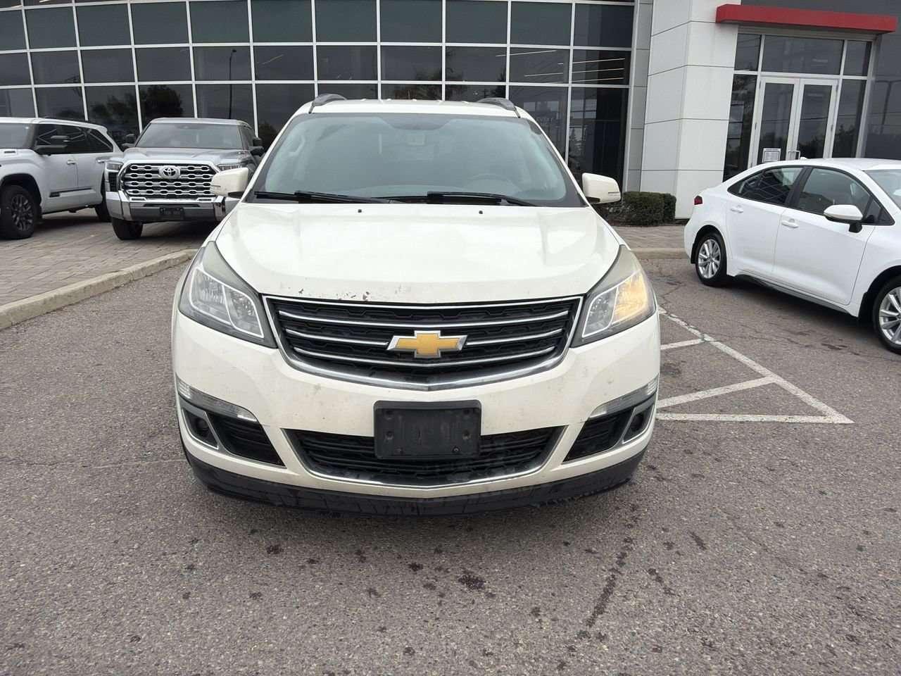 2015 Chevrolet Traverse AWD 1LT HEATED SEATS   BLUETOOTH CONNECTION   STEERING PHONE COMMANDS   CLOTH Photo