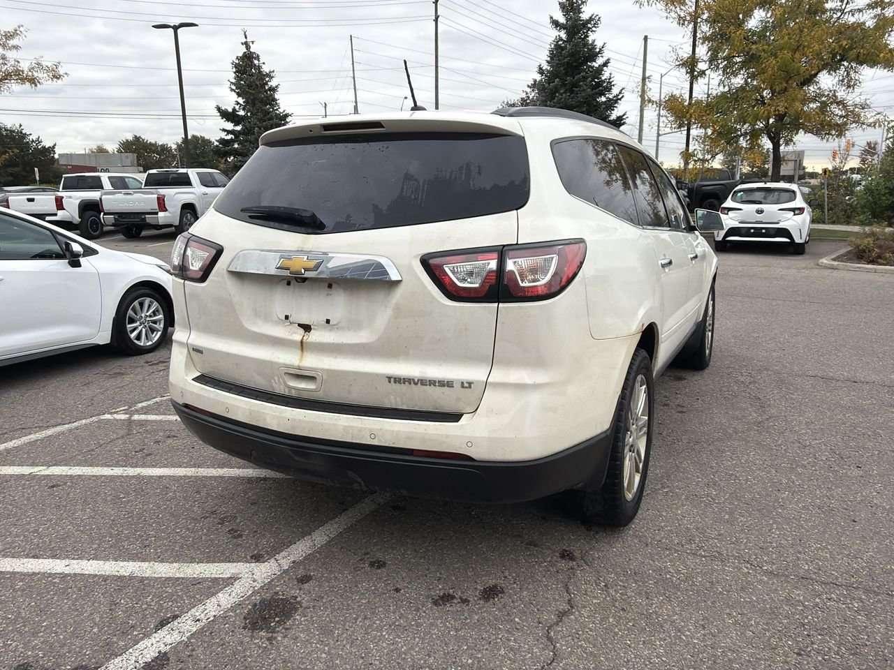 2015 Chevrolet Traverse AWD 1LT HEATED SEATS   BLUETOOTH CONNECTION   STEERING PHONE COMMANDS   CLOTH Photo