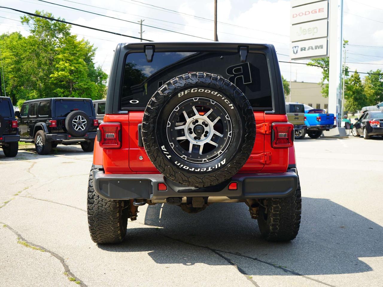 2018 Jeep Wrangler UNLIMITED SAHARA,6 SPD MANUAL,4WD Photo