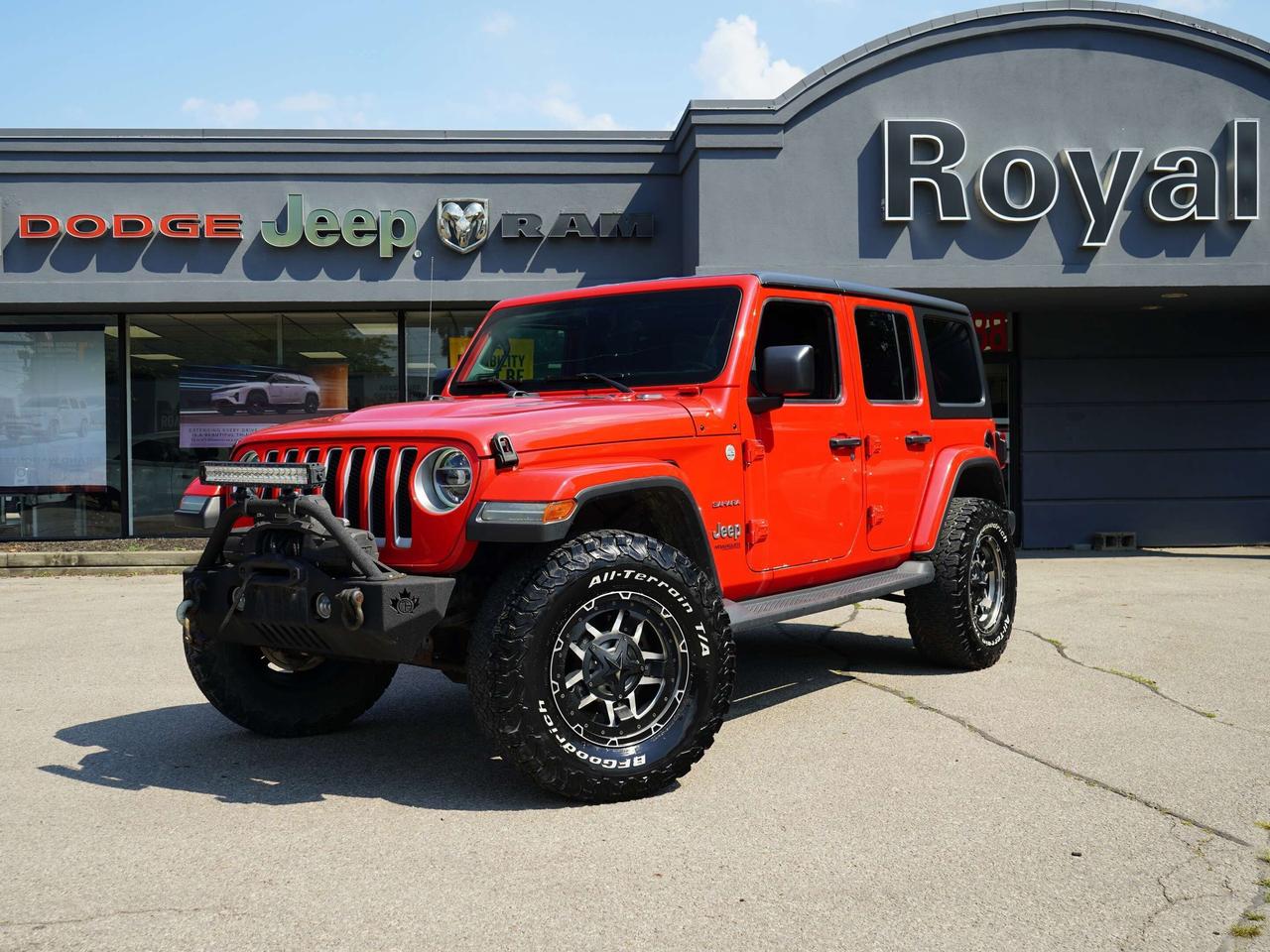 2018 Jeep Wrangler UNLIMITED SAHARA,6 SPD MANUAL,4WD Photo0