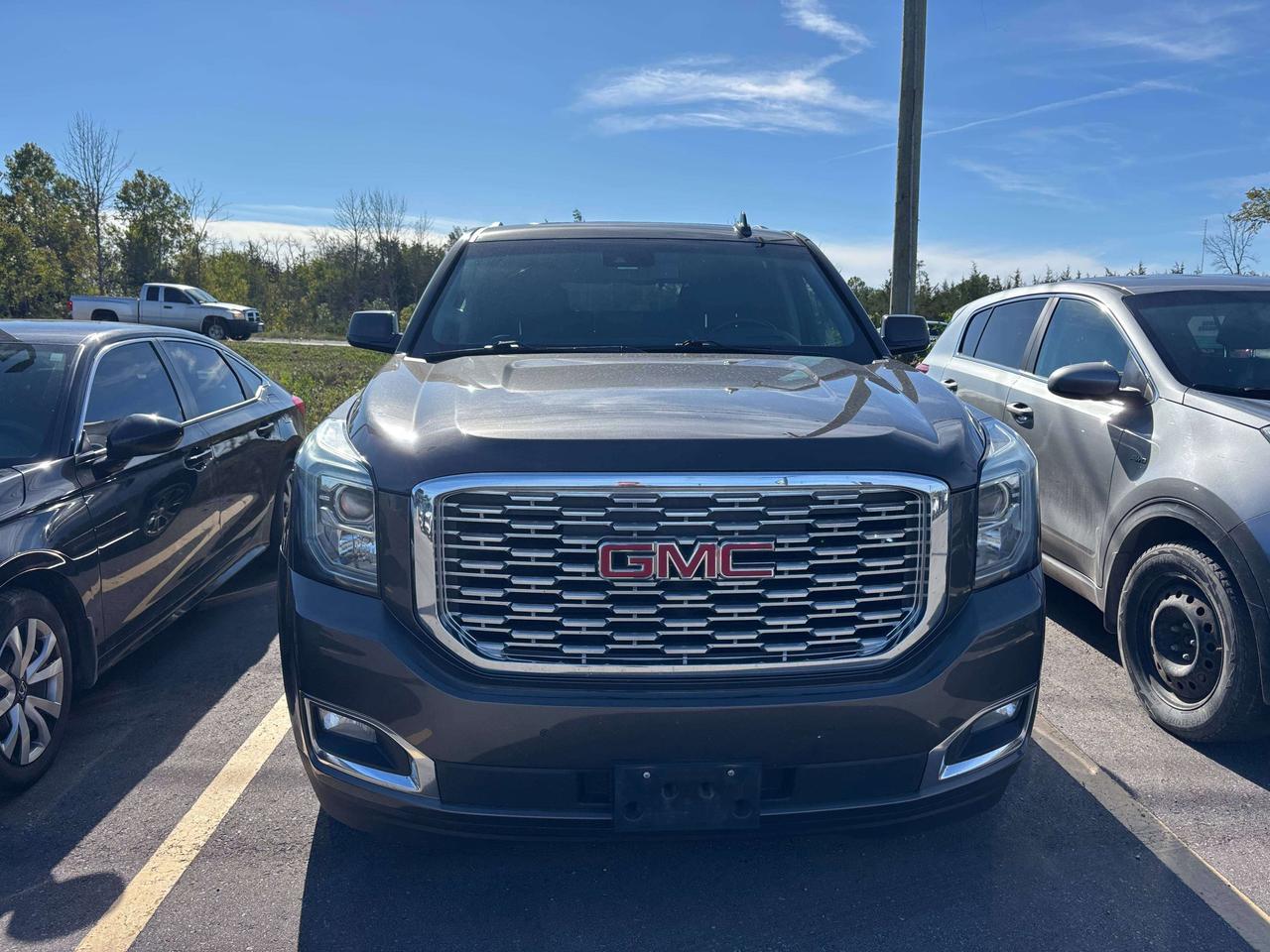2020 GMC Yukon 4WD 4dr Denali Photo1