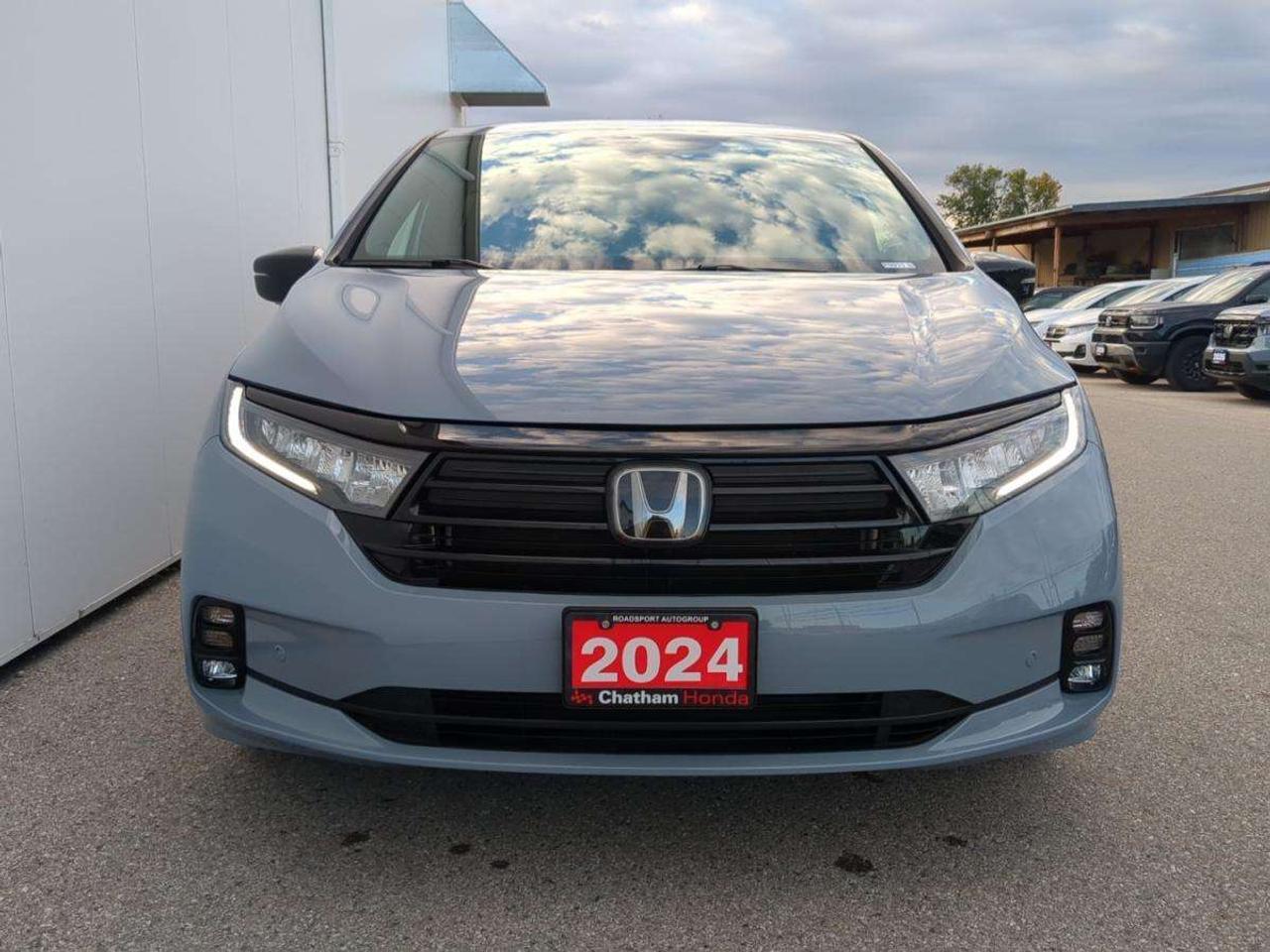 2024 Honda Odyssey Black Edition Auto 7 year/160,000 kms warranty Photo1