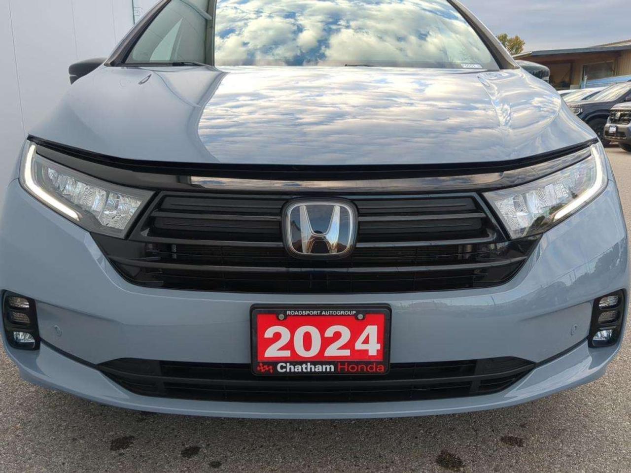 2024 Honda Odyssey Black Edition Auto 7 year/160,000 kms warranty Photo