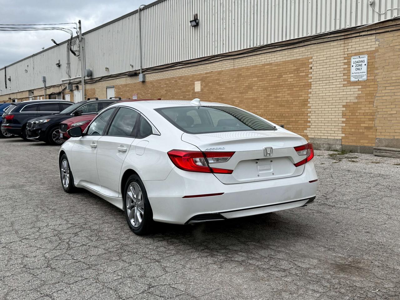 2019 Honda Accord LX l FWD l 1.5L l 4Cyl l Eco Vehicle l Auto l BSM Photo3
