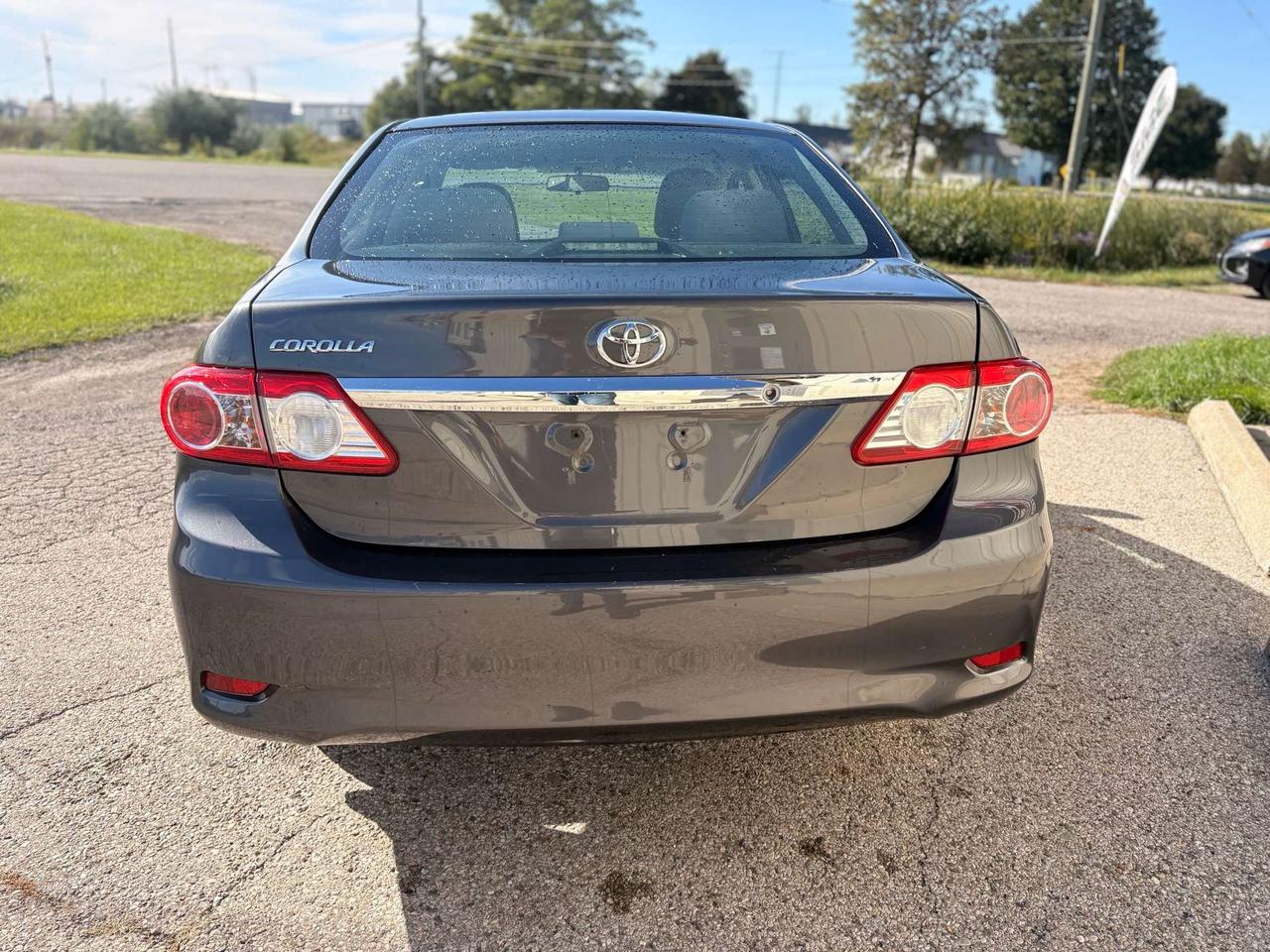 2013 Toyota Corolla 4DR SDN AUTO CE Photo4