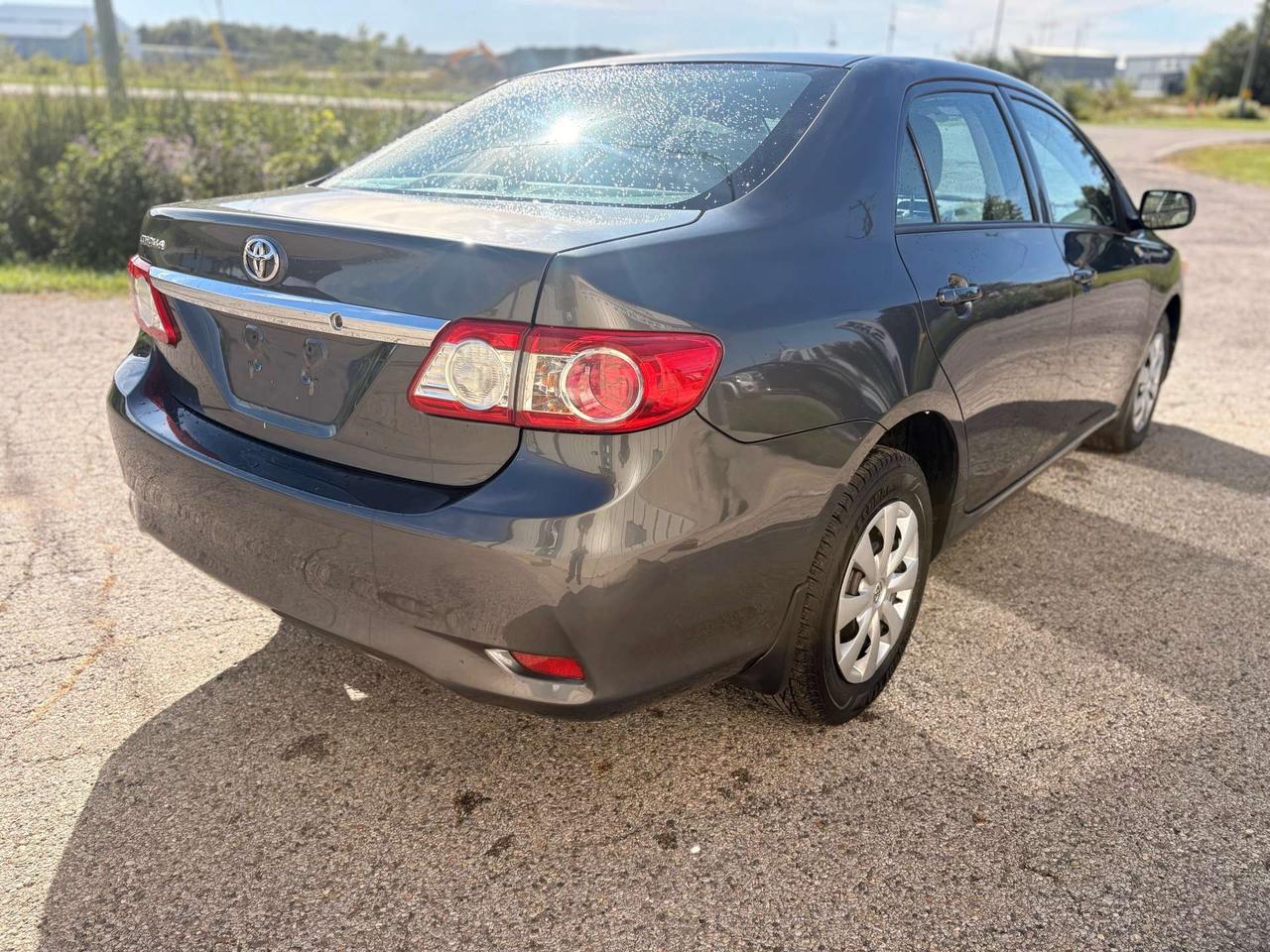 2013 Toyota Corolla 4DR SDN AUTO CE Photo3