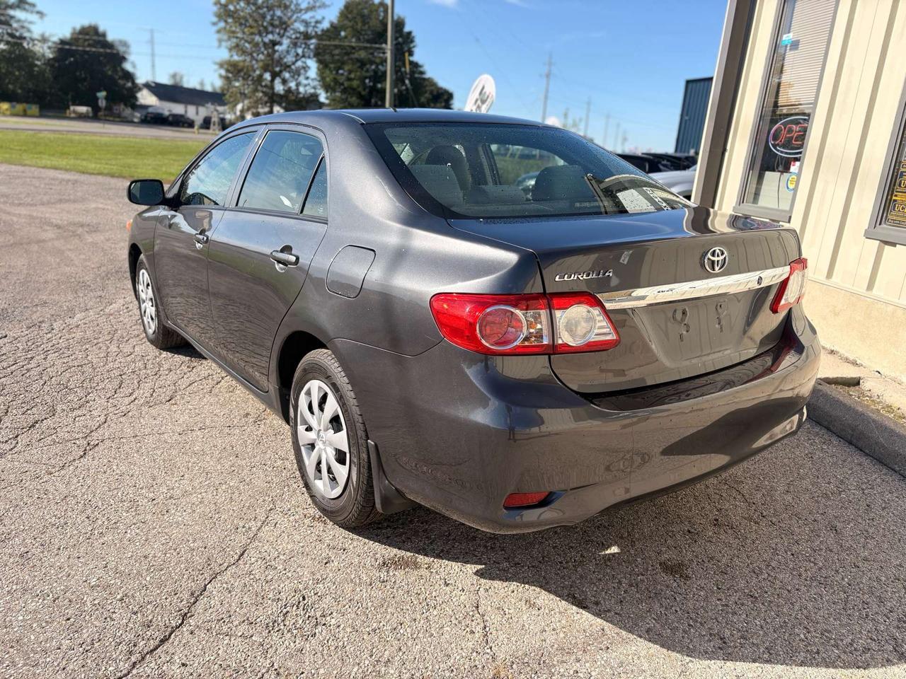 2013 Toyota Corolla 4DR SDN AUTO CE Photo