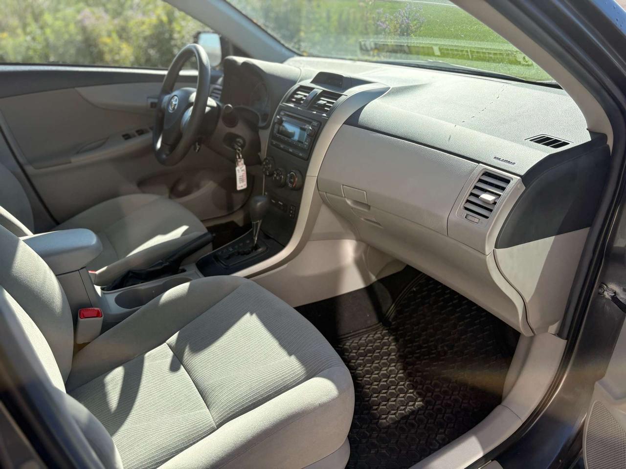 2013 Toyota Corolla 4DR SDN AUTO CE Photo