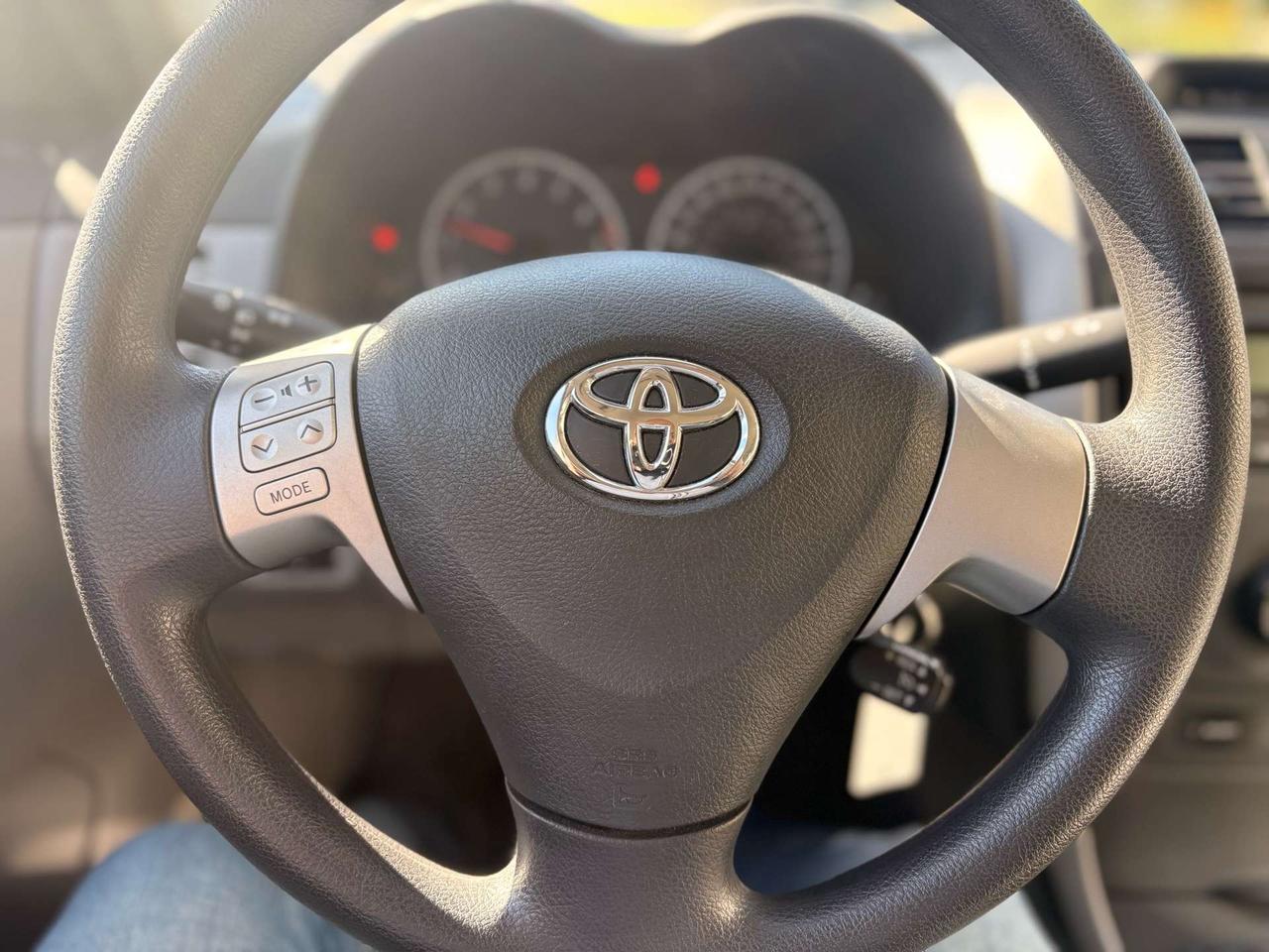 2013 Toyota Corolla 4DR SDN AUTO CE Photo