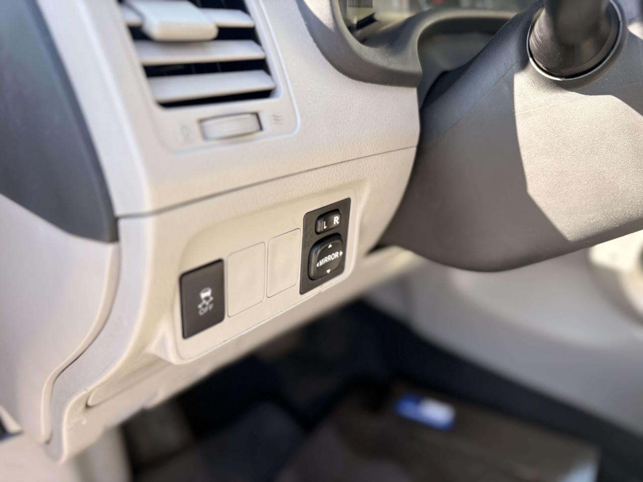 2013 Toyota Corolla 4DR SDN AUTO CE Photo