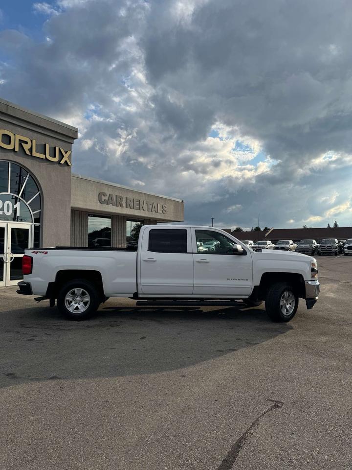 2018 Chevrolet Silverado 1500 4WD Crew Cab 153.0 LT w/1LT 6'6 Box Photo
