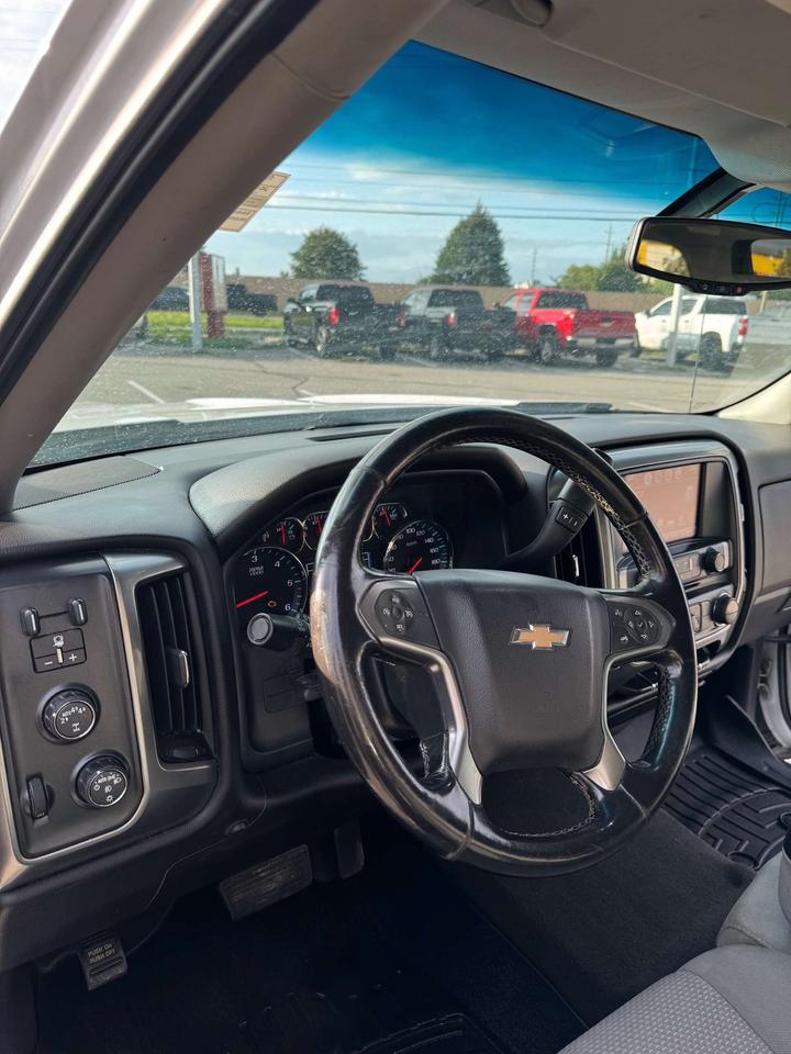 2018 Chevrolet Silverado 1500 4WD Crew Cab 153.0 LT w/1LT 6'6 Box Photo