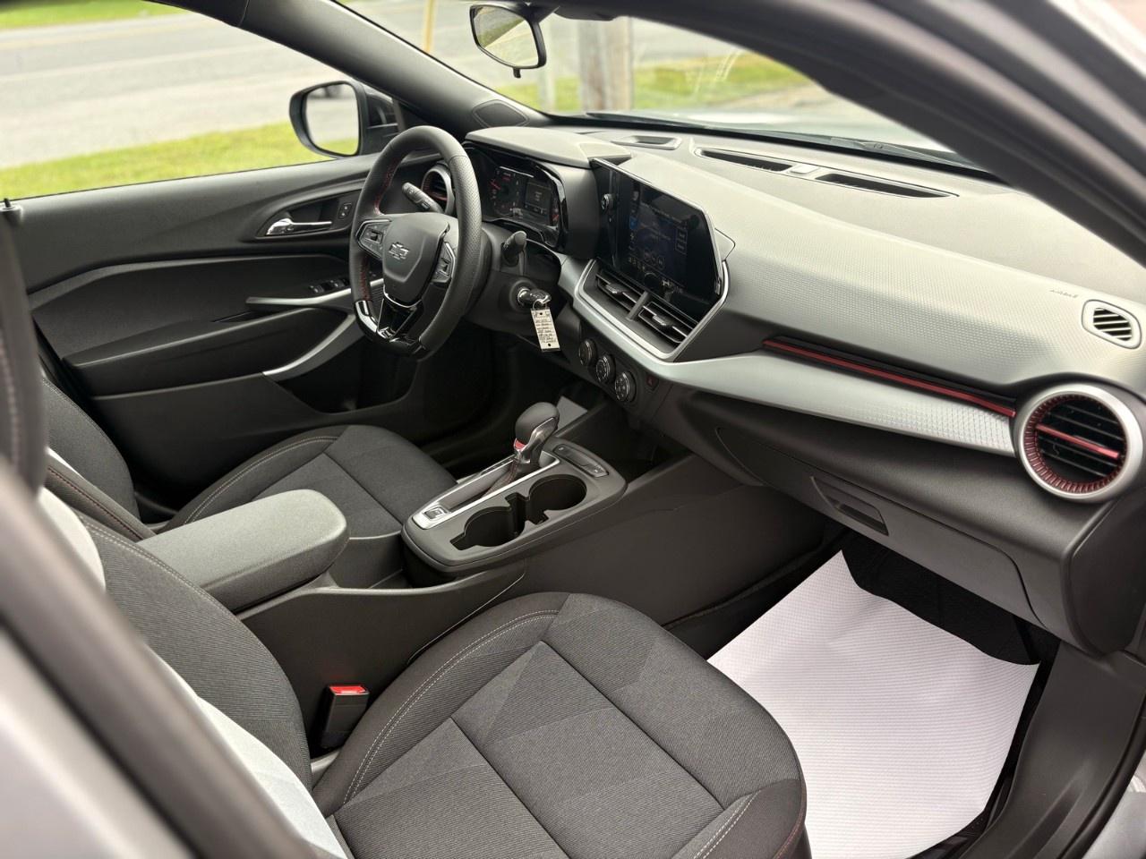 2026 Chevrolet Trax FWD 4dr 1RS Photo