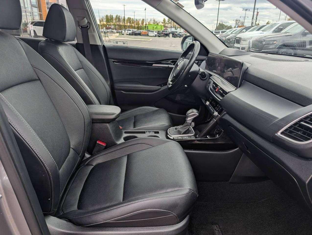 2024 Kia Seltos SX w/Black Interior NO ACCIDENTS Photo4