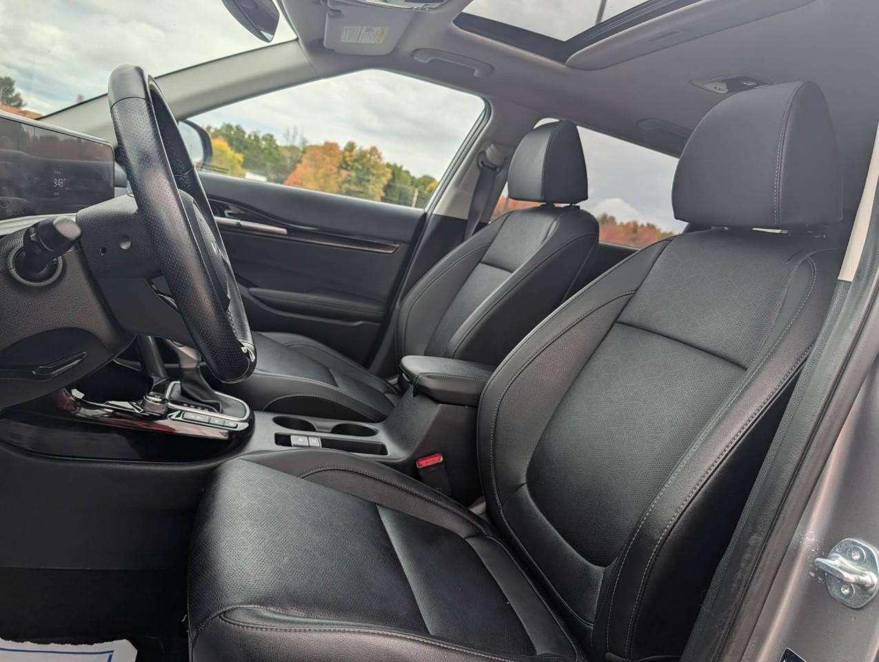 2024 Kia Seltos SX w/Black Interior NO ACCIDENTS Photo