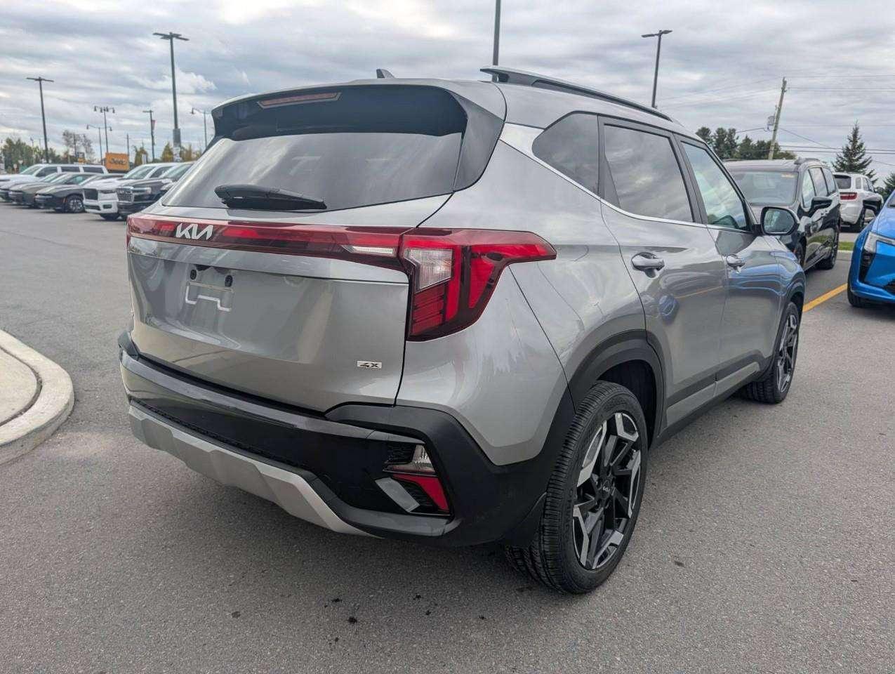 2024 Kia Seltos SX w/Black Interior NO ACCIDENTS Photo