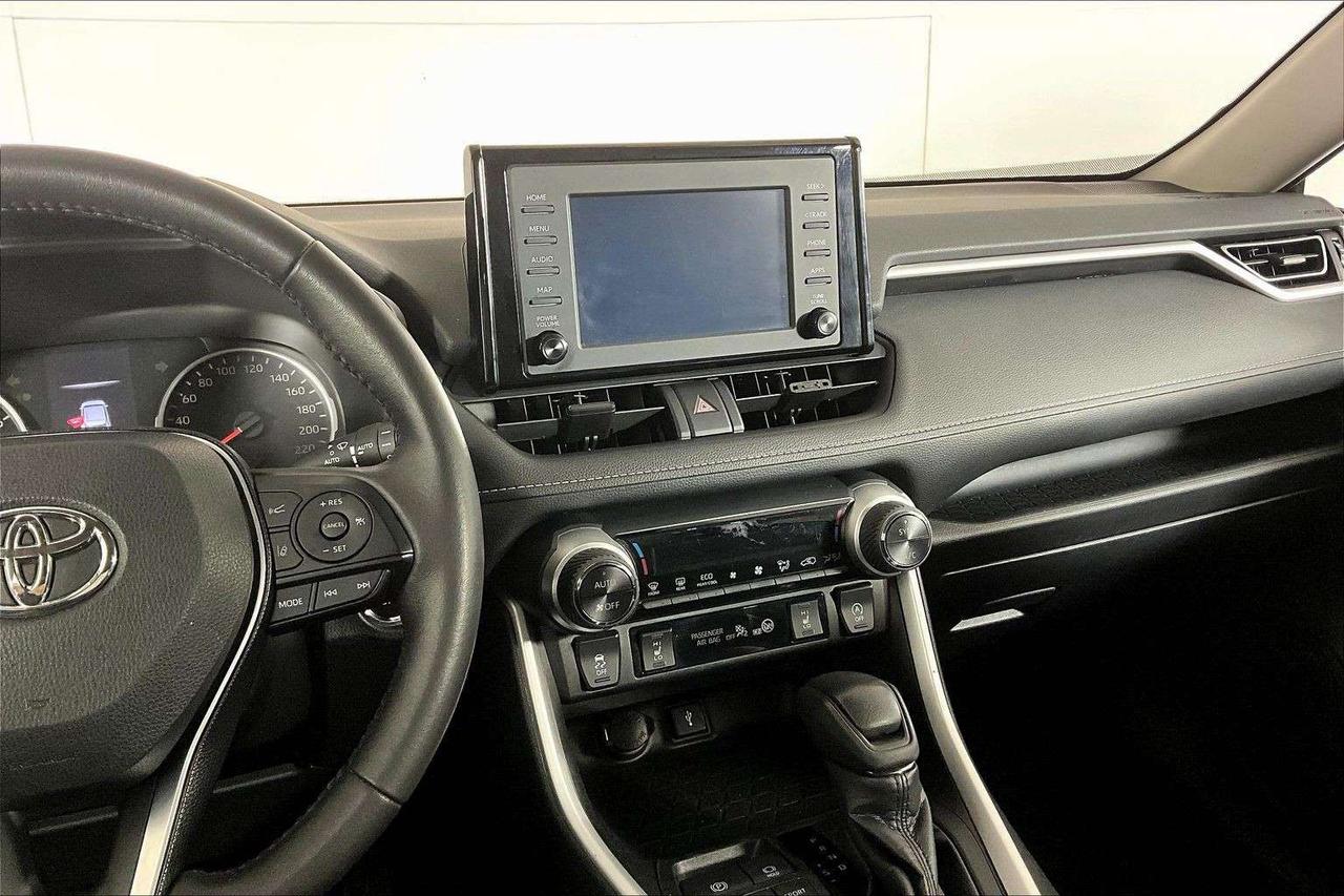 2021 Toyota RAV4 XLE AWD Photo