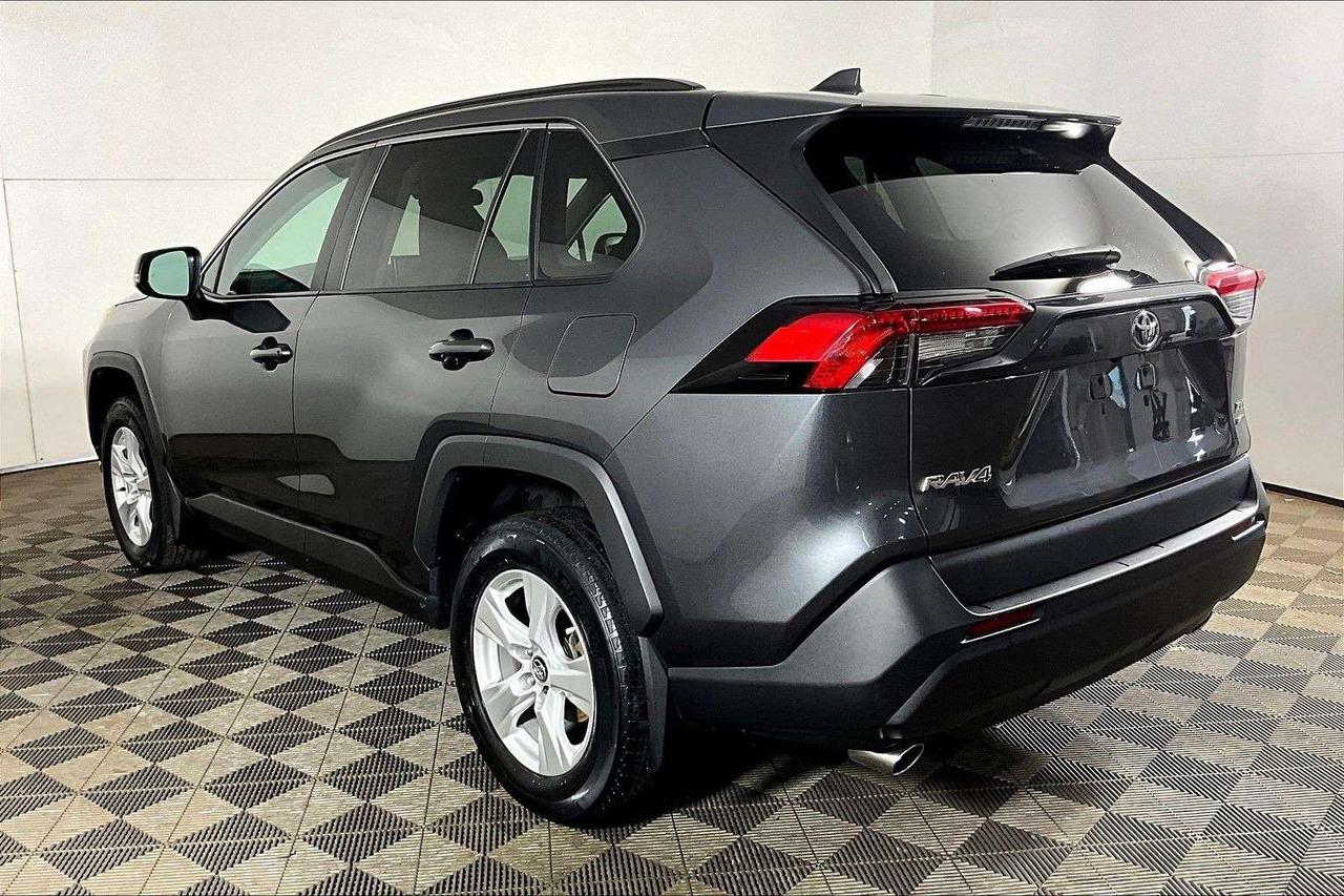 2021 Toyota RAV4 XLE AWD Photo