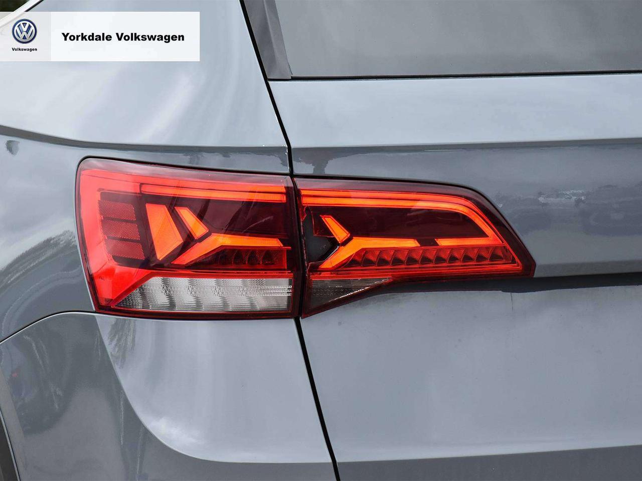 2022 Volkswagen Taos Comfortline 4Motion Photo