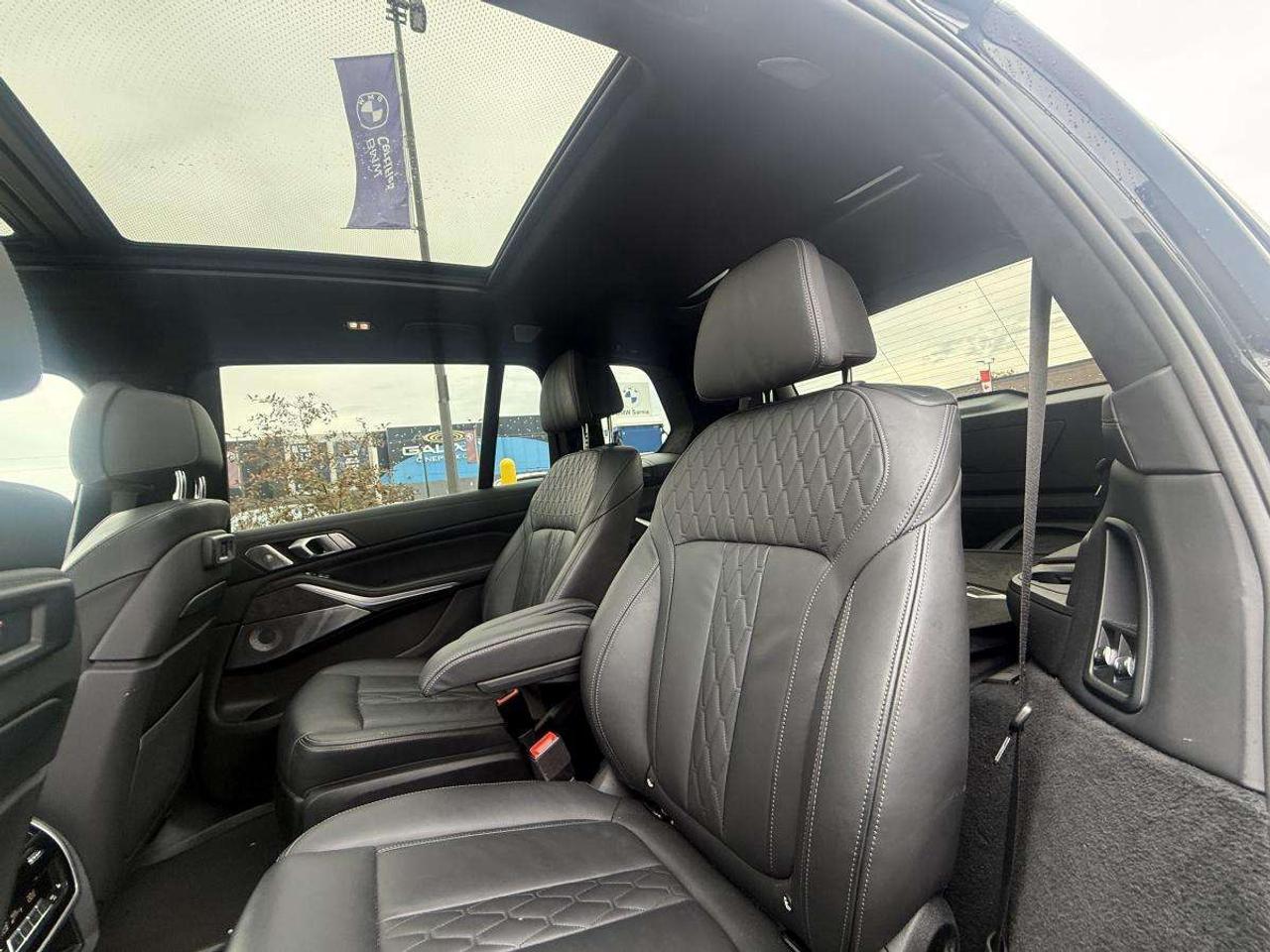 2021 BMW X7 M50I   DYNAMIC HANDLING PACKAGE   PREMIUM PACKAGE   M SPORT EXHAUST   BOWERS AND WILKINS DIAMOND Photo