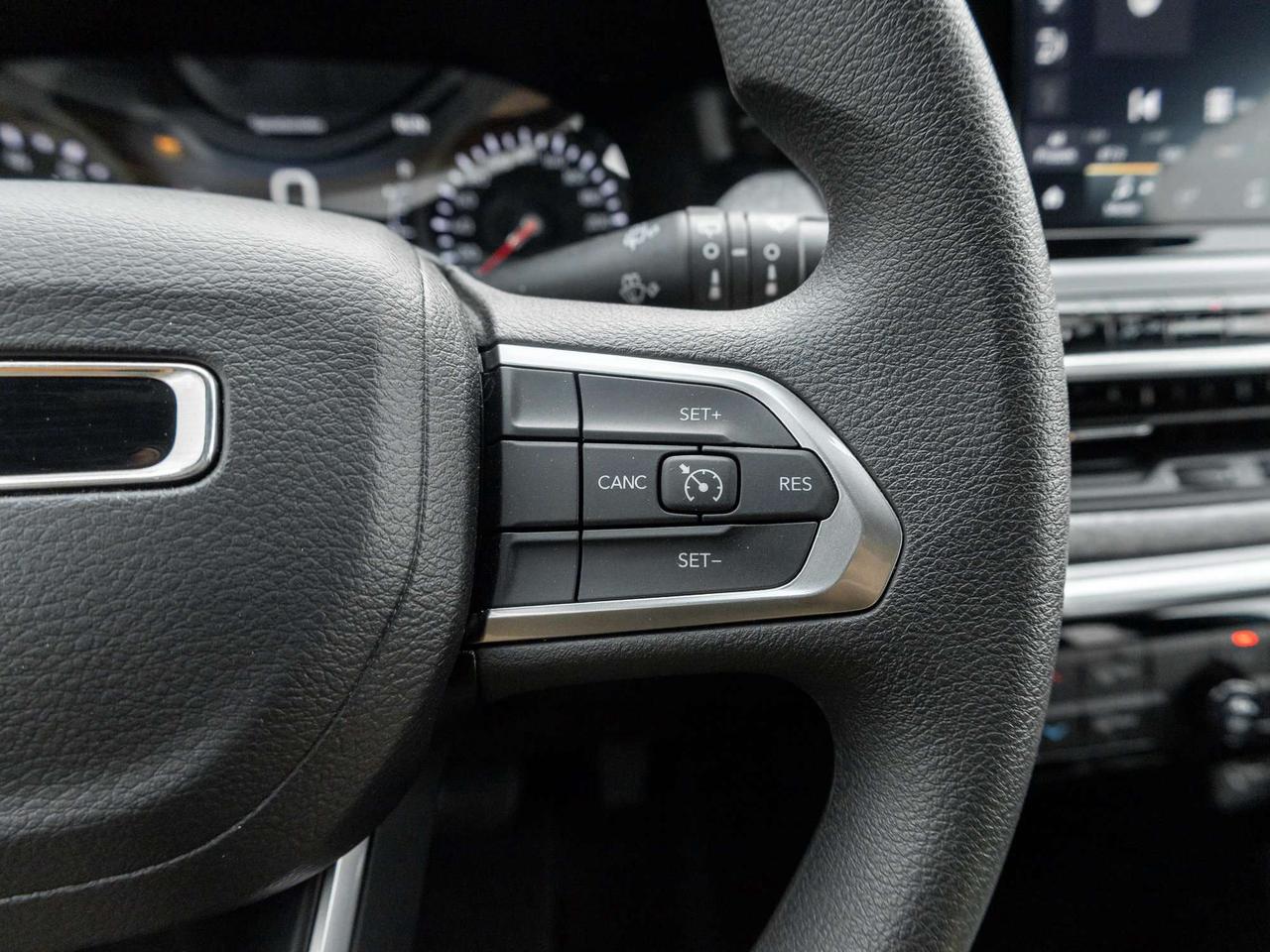 2026 Jeep Compass Sport   4X4   Heated seats   Safety pkg Photo