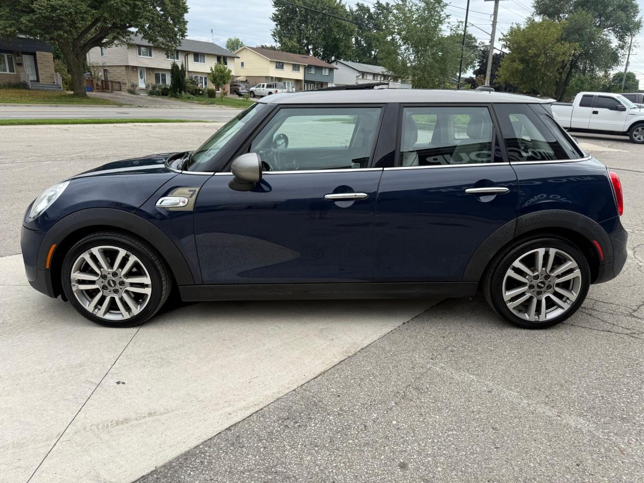 2017 MINI Cooper Hardtop 5 Door 5dr HB S Photo
