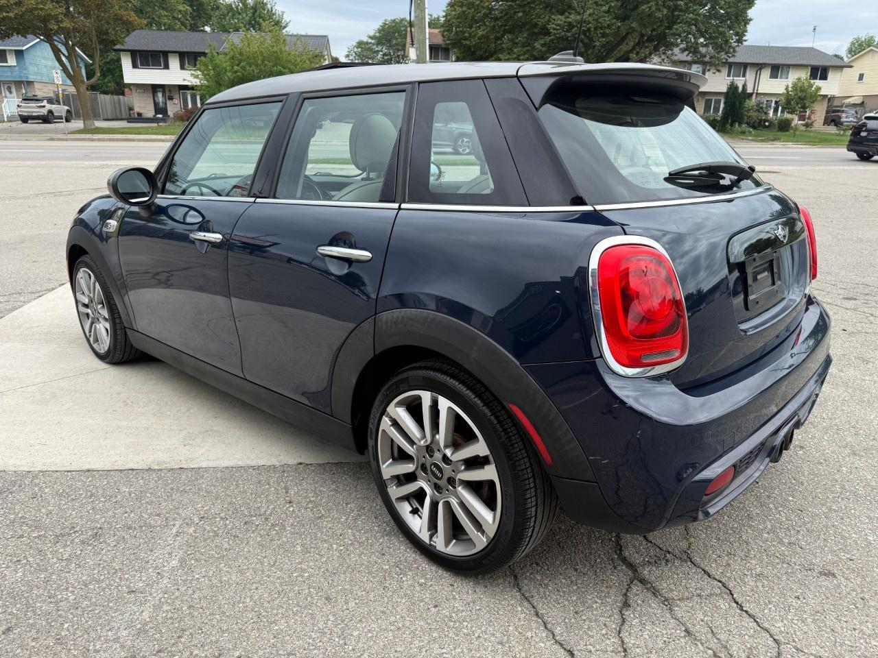 2017 MINI Cooper Hardtop 5 Door 5dr HB S Photo