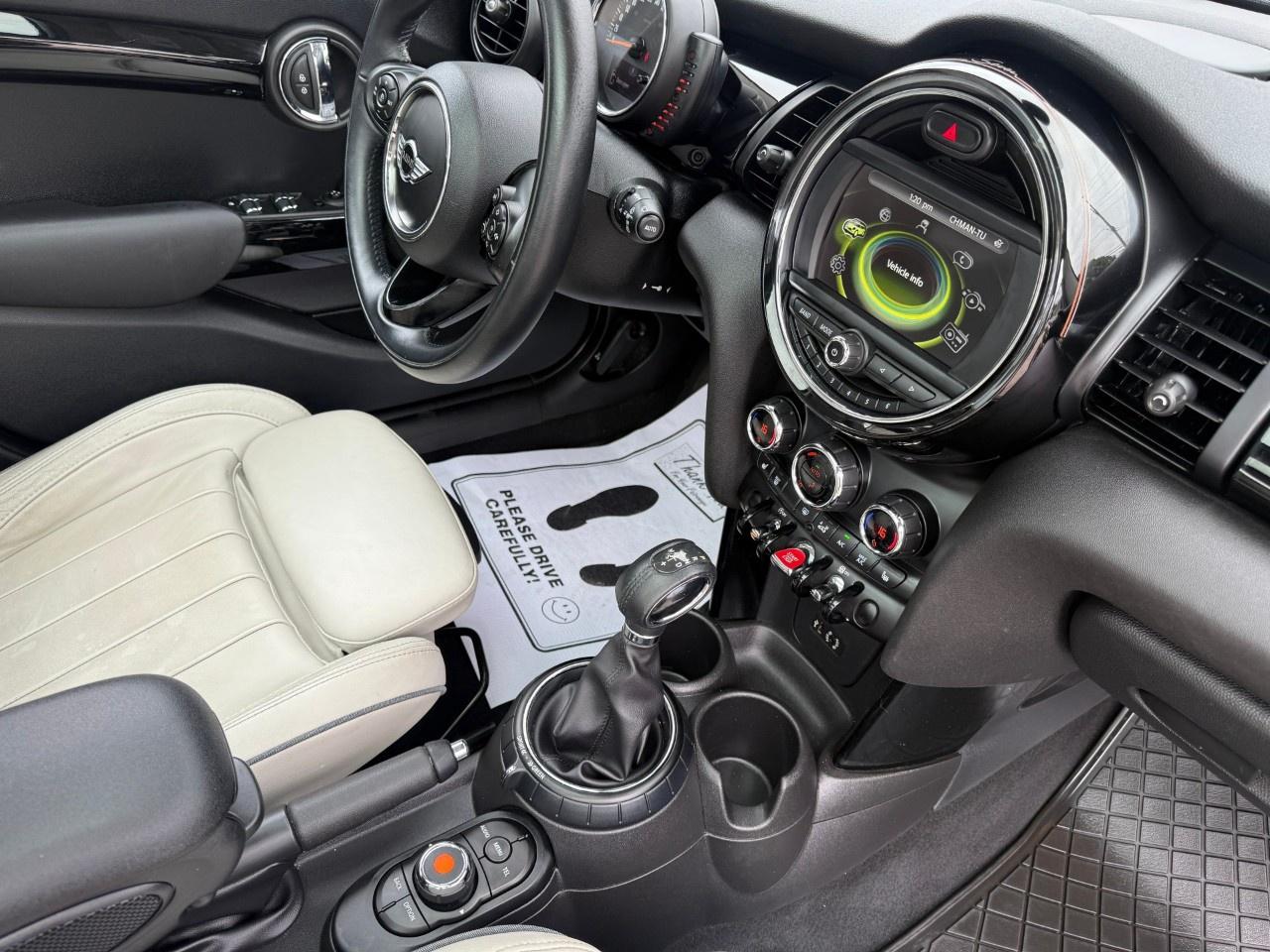 2017 MINI Cooper Hardtop 5 Door 5dr HB S Photo