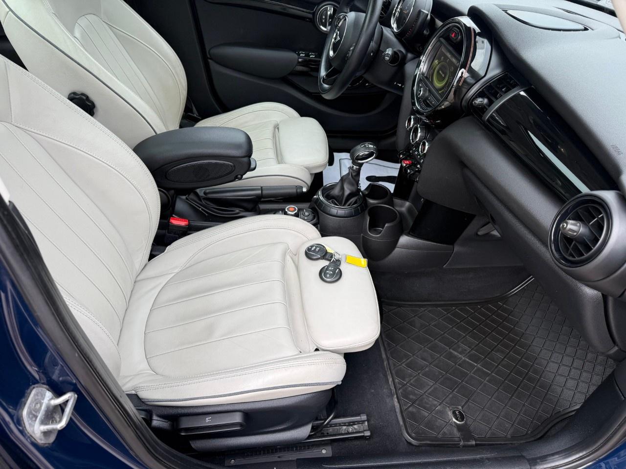 2017 MINI Cooper Hardtop 5 Door 5dr HB S Photo