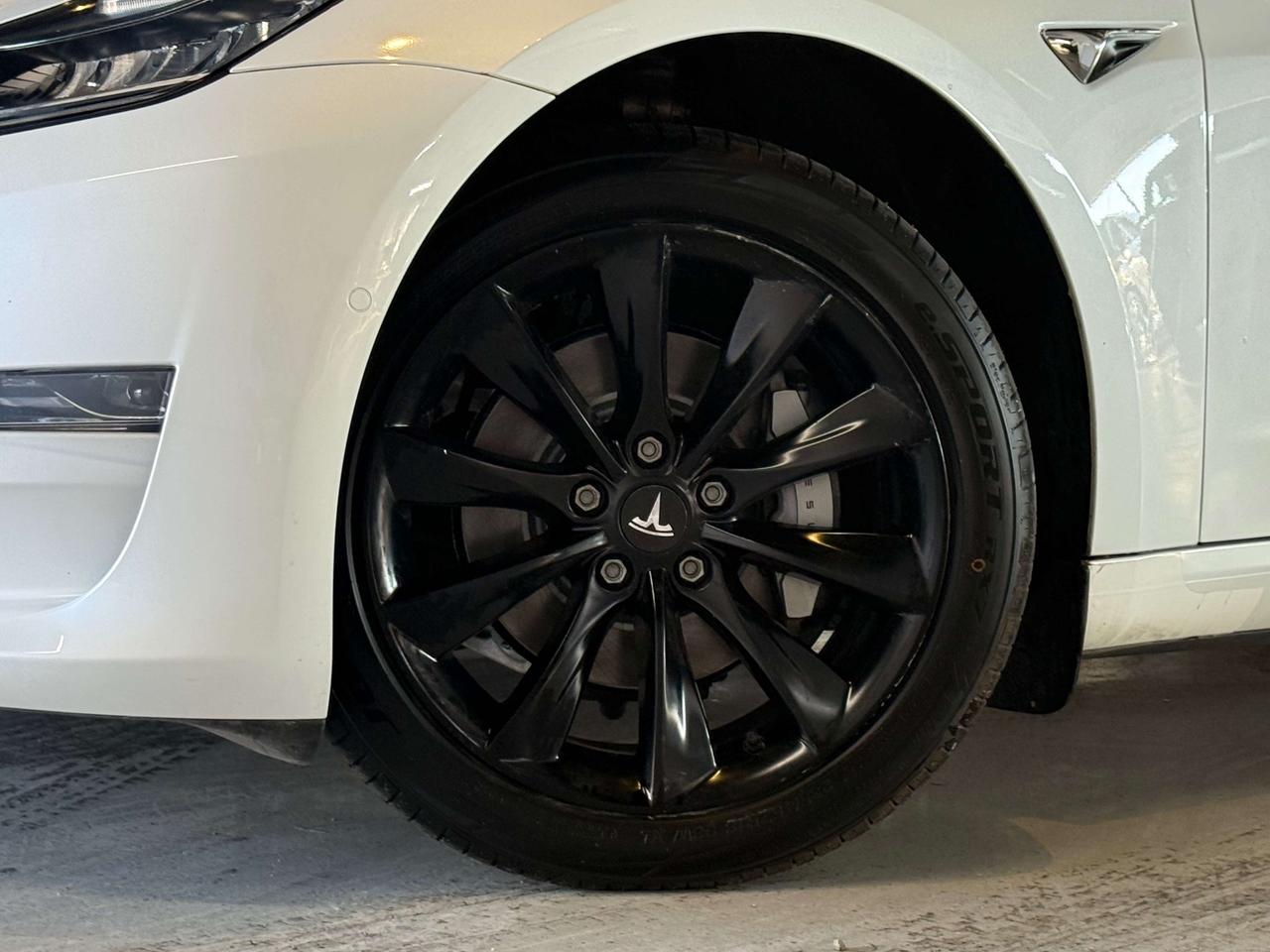 2019 Tesla Model 3 Mid Range l RWD l 425KM l TACC l Tesla Warranty l Photo5