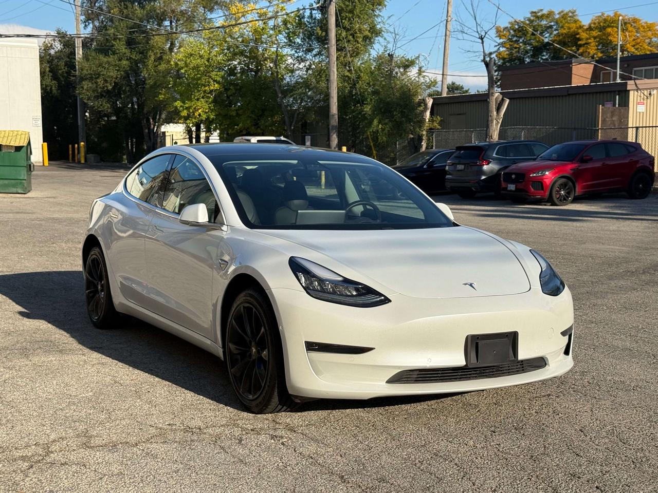 2019 Tesla Model 3 Mid Range l RWD l 425KM l TACC l Tesla Warranty l Photo