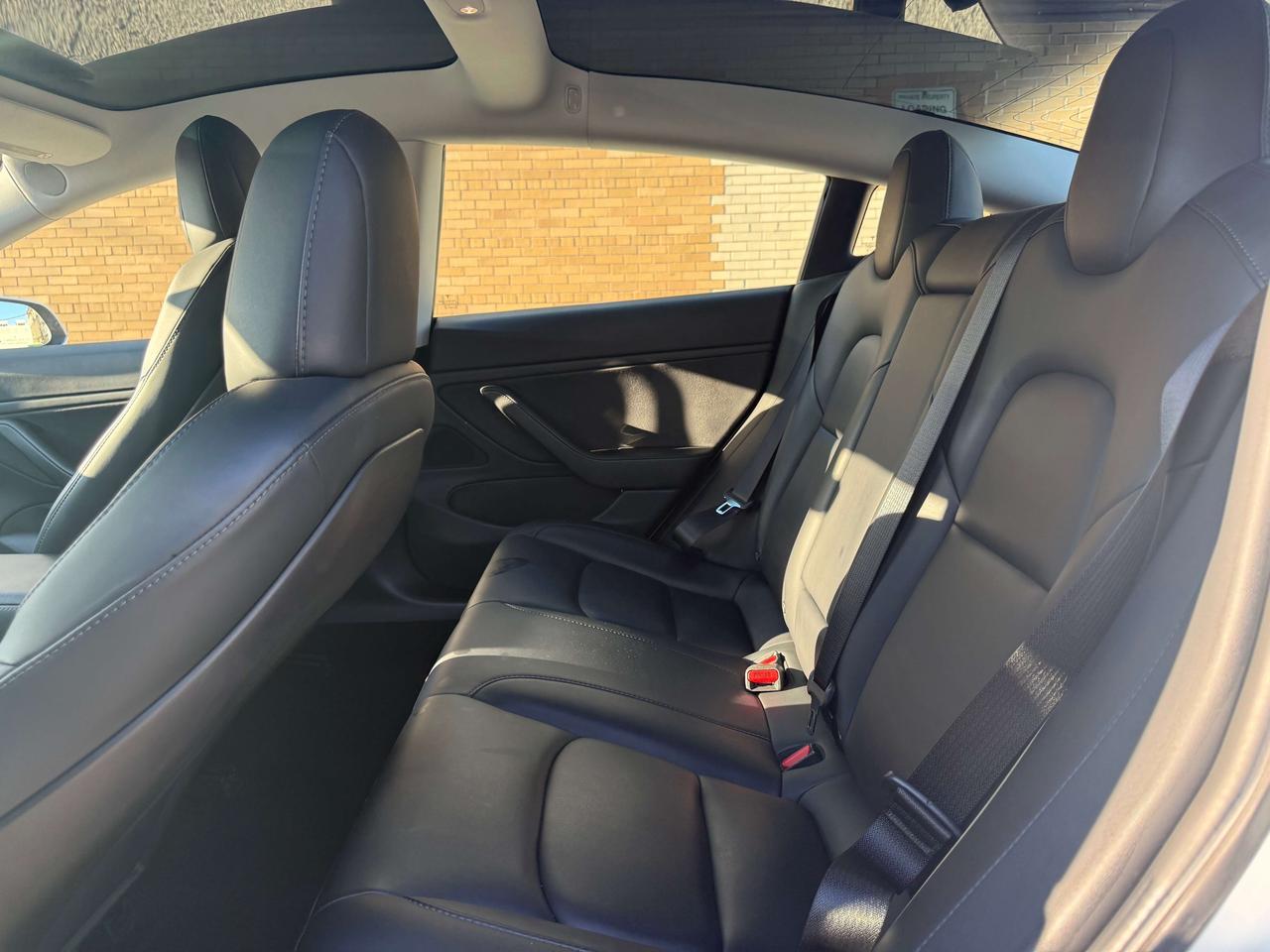 2019 Tesla Model 3 Mid Range l RWD l 425KM l TACC l Tesla Warranty l Photo