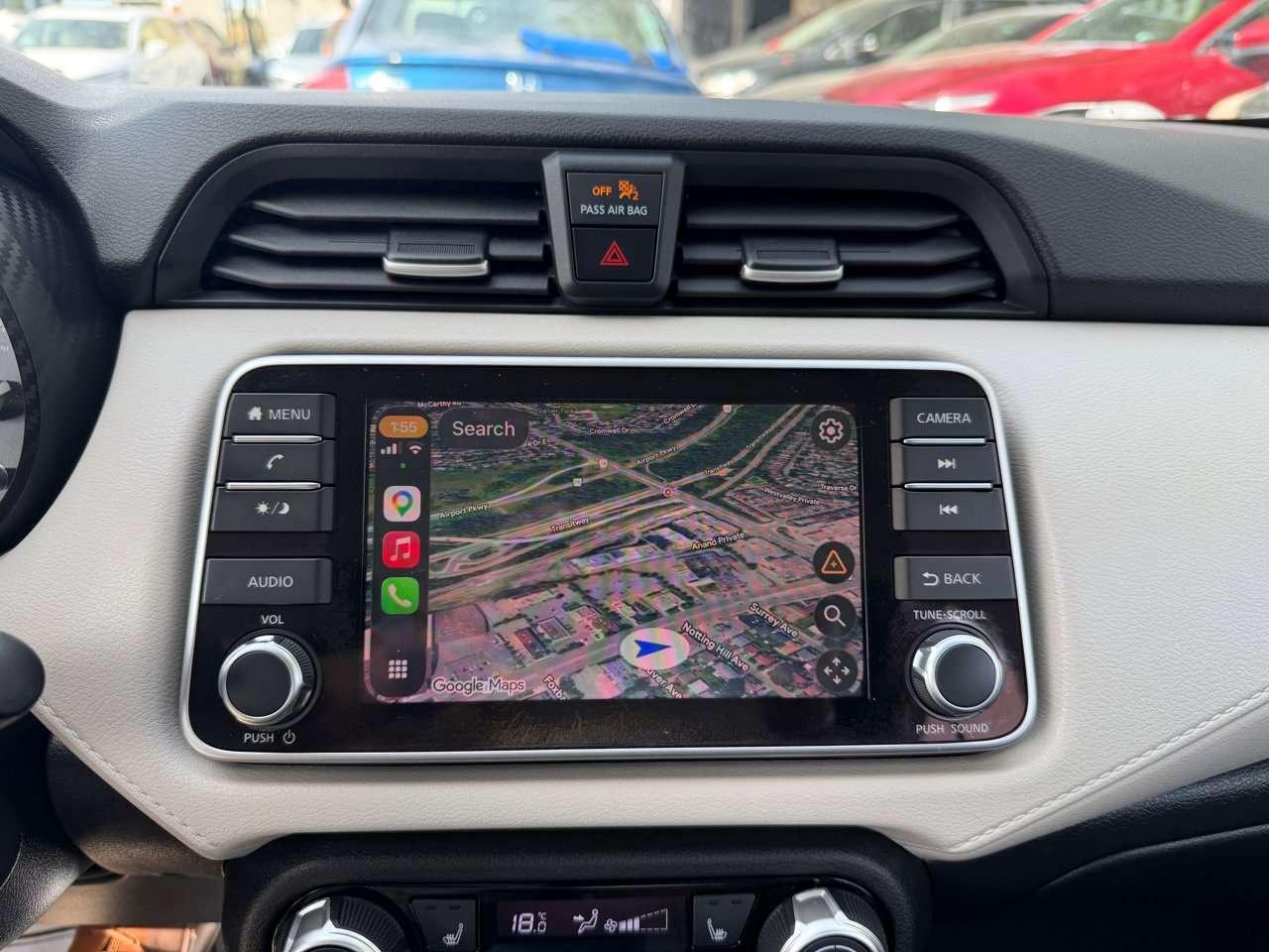 2021 Nissan Versa SV Photo