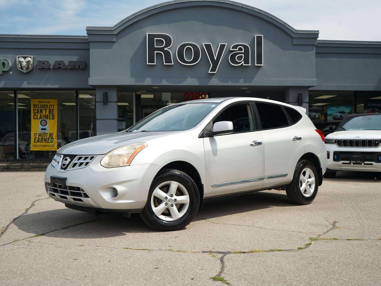 2013 Nissan Rogue 2.4L 4 CYLINDER, AWD, SELLING ASIS Photo0