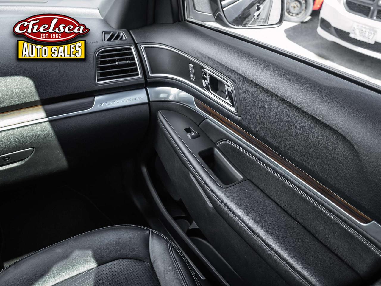 2019 Ford Explorer Limited 4WD Photo