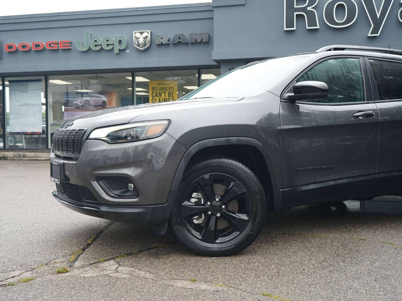 2023 Jeep Cherokee ALTITUDE, 4X4, CARPLAY Photo