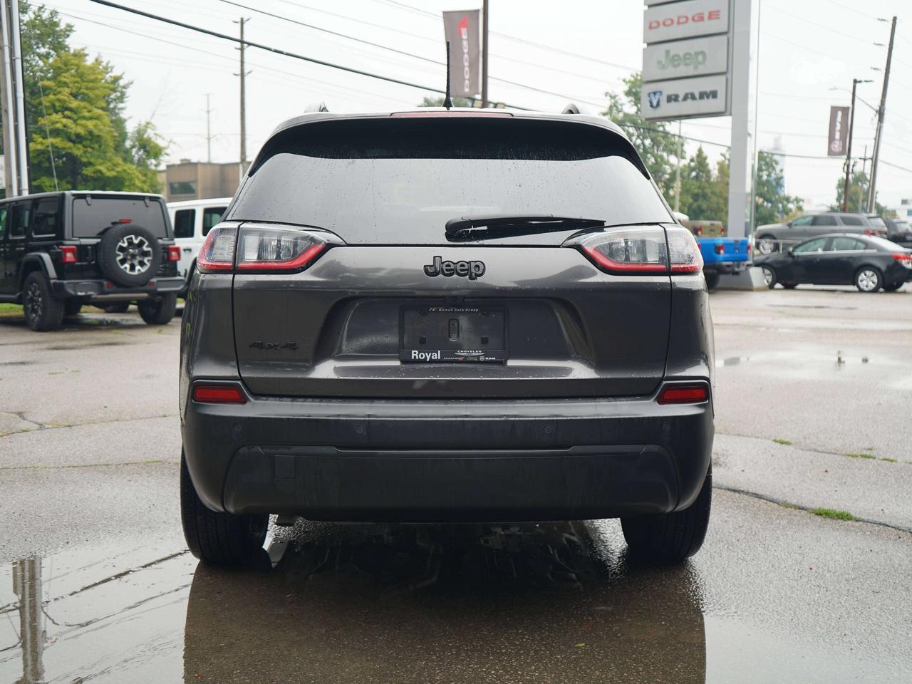 2023 Jeep Cherokee ALTITUDE, 4X4, CARPLAY Photo