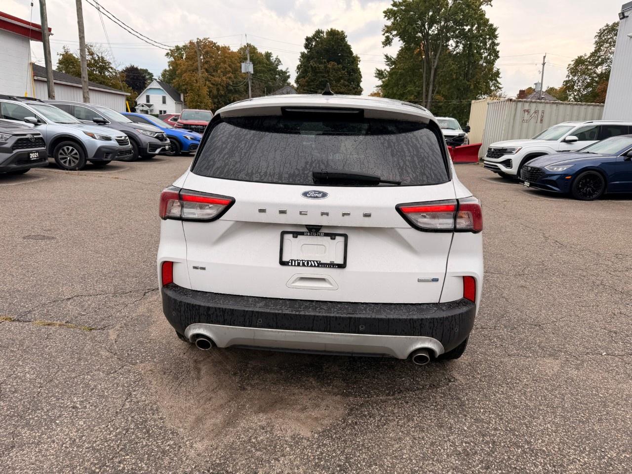 2020 Ford Escape SE AWD Photo