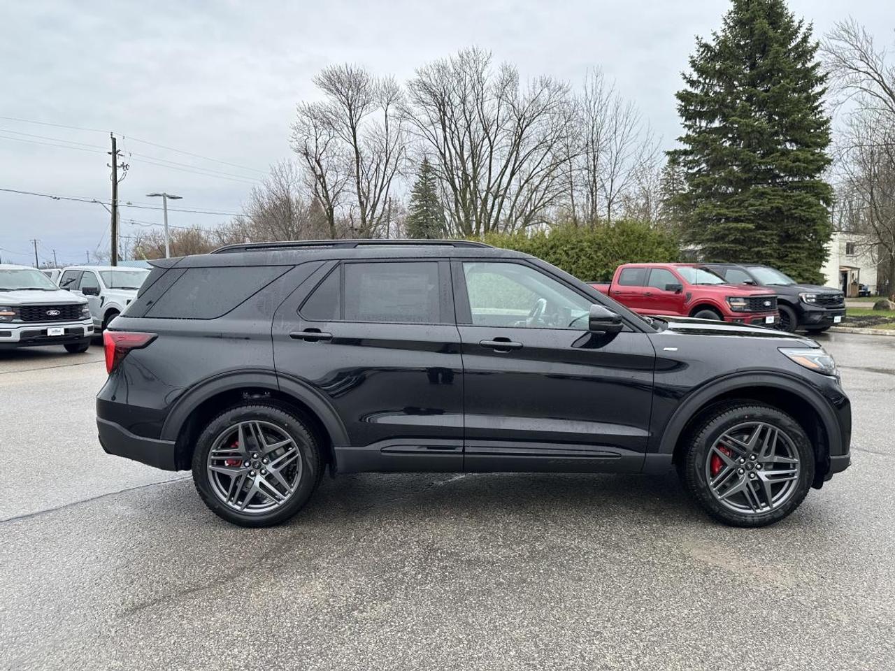 2026 Ford Explorer ST-Line 4WD Photo