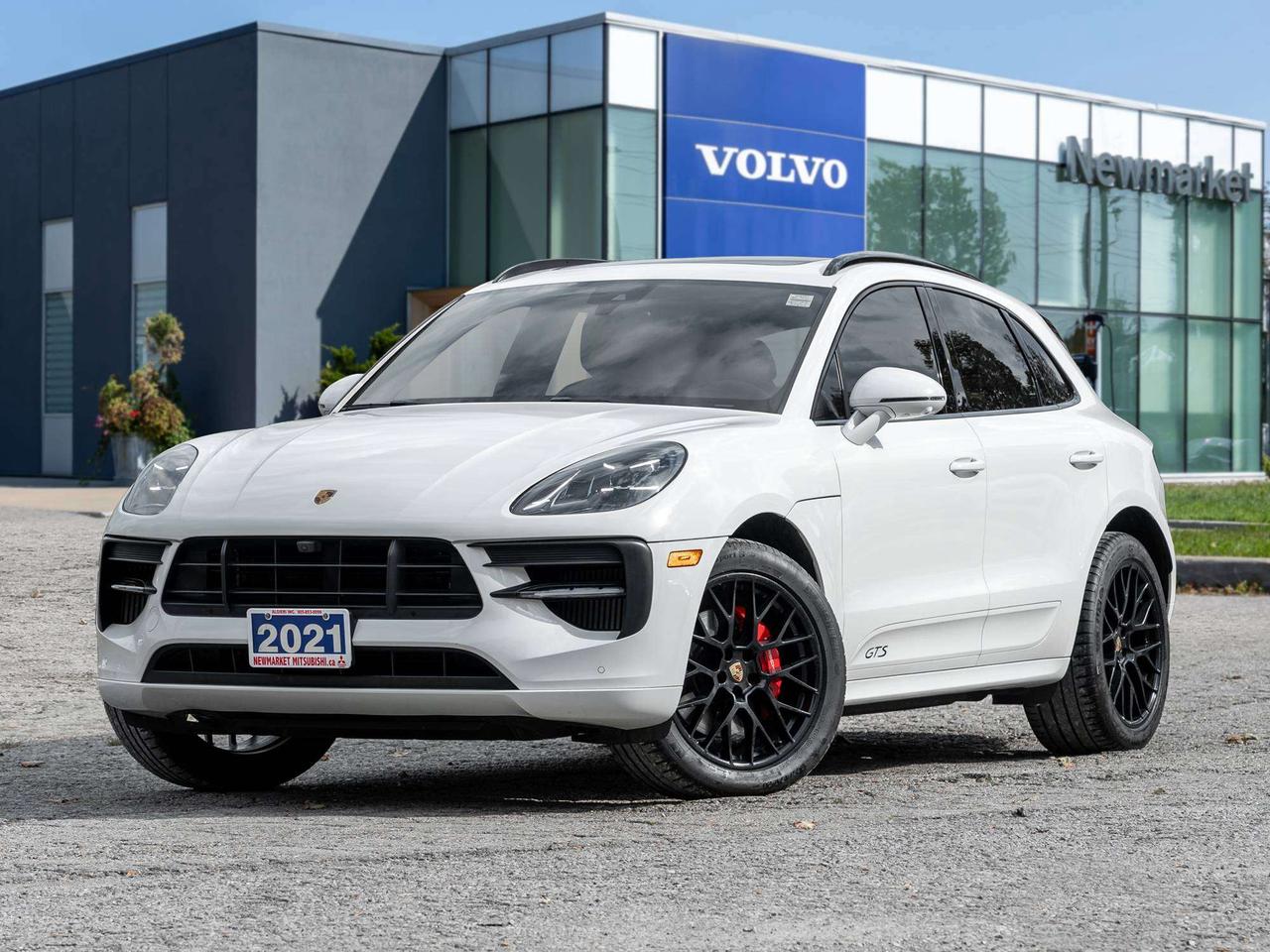 2021 Porsche Macan ONE OWNER   ACCIDENT FREE  AVAILABLE FOR FINANCING Photo