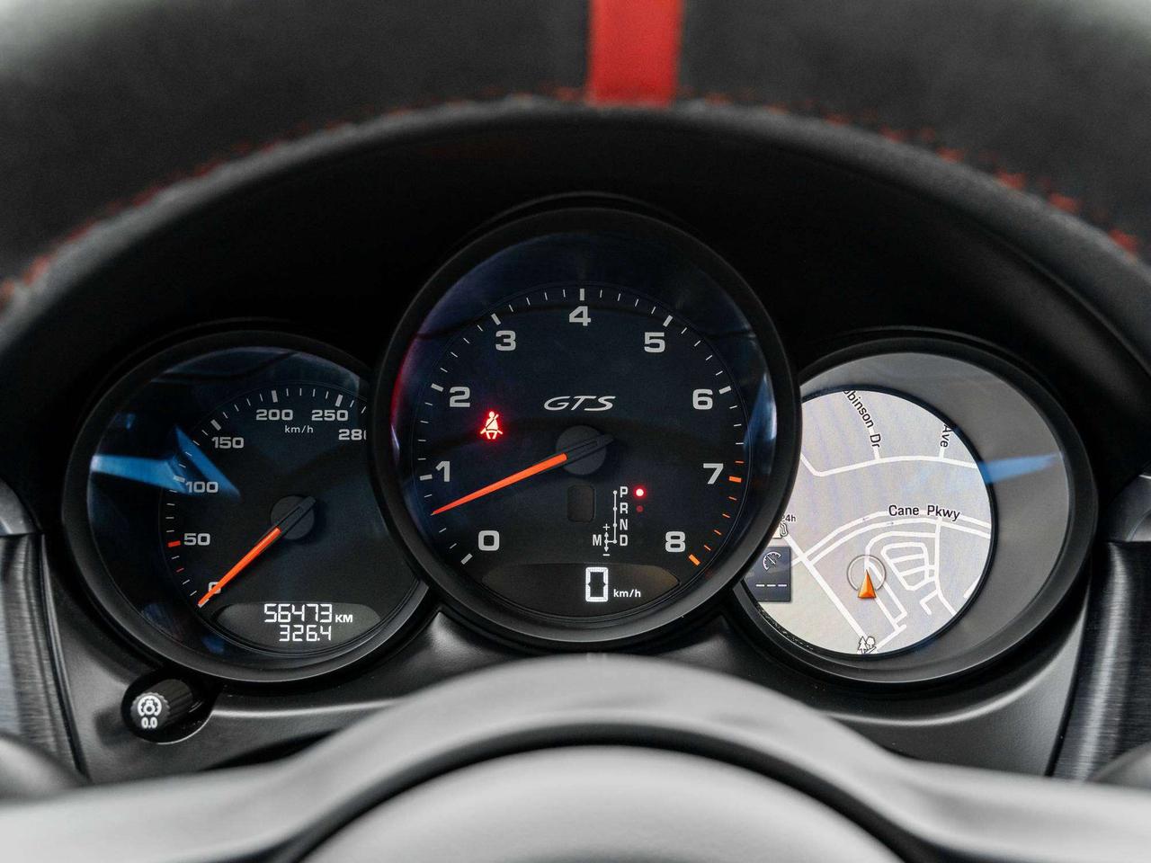 2021 Porsche Macan ONE OWNER   ACCIDENT FREE  AVAILABLE FOR FINANCING Photo